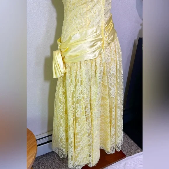 80’s ZUM ZUM Vtg Yellow Lace Frilly Satin Sequins Sash Prom Gown Wedding Dress - Picture 7 of 17
